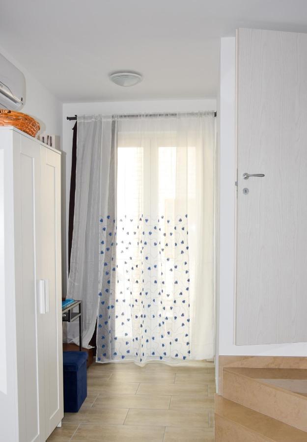 Ferienwohnung Casa Rodolovich Locazione Breve Polignano a Mare Exterior foto